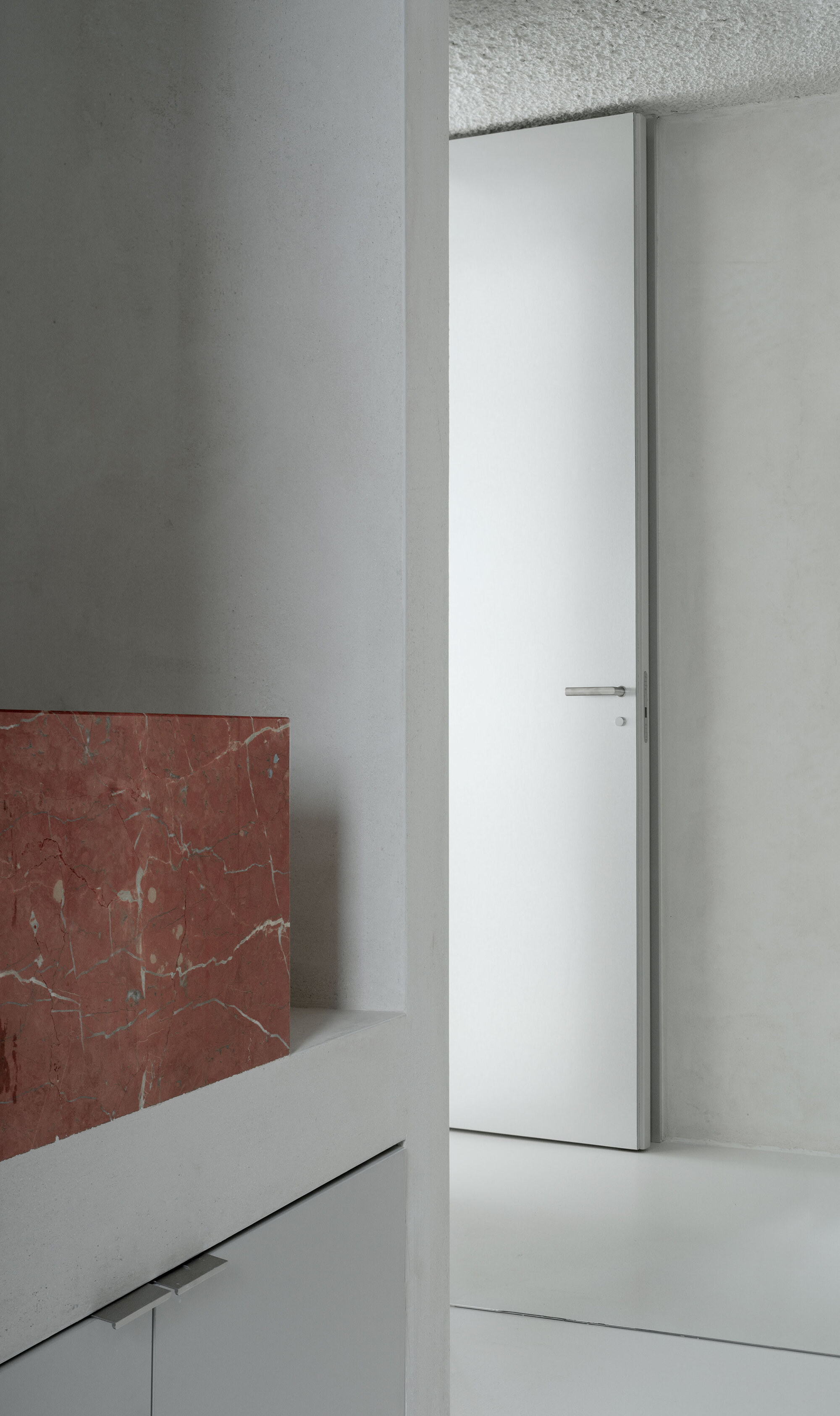 里约之家丨西班牙马德里丨HANGHAR-24