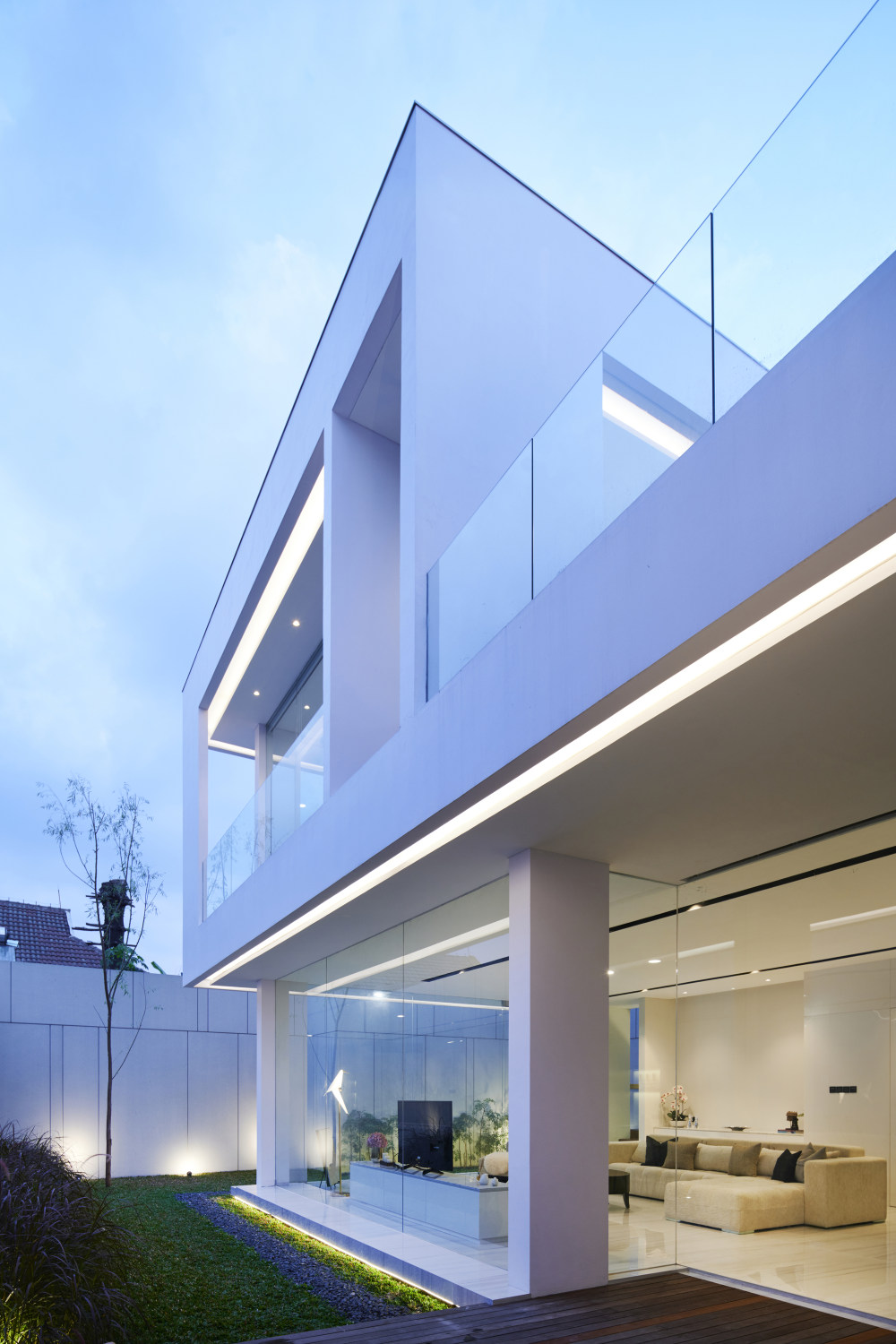 印尼白色简约住宅设计-22