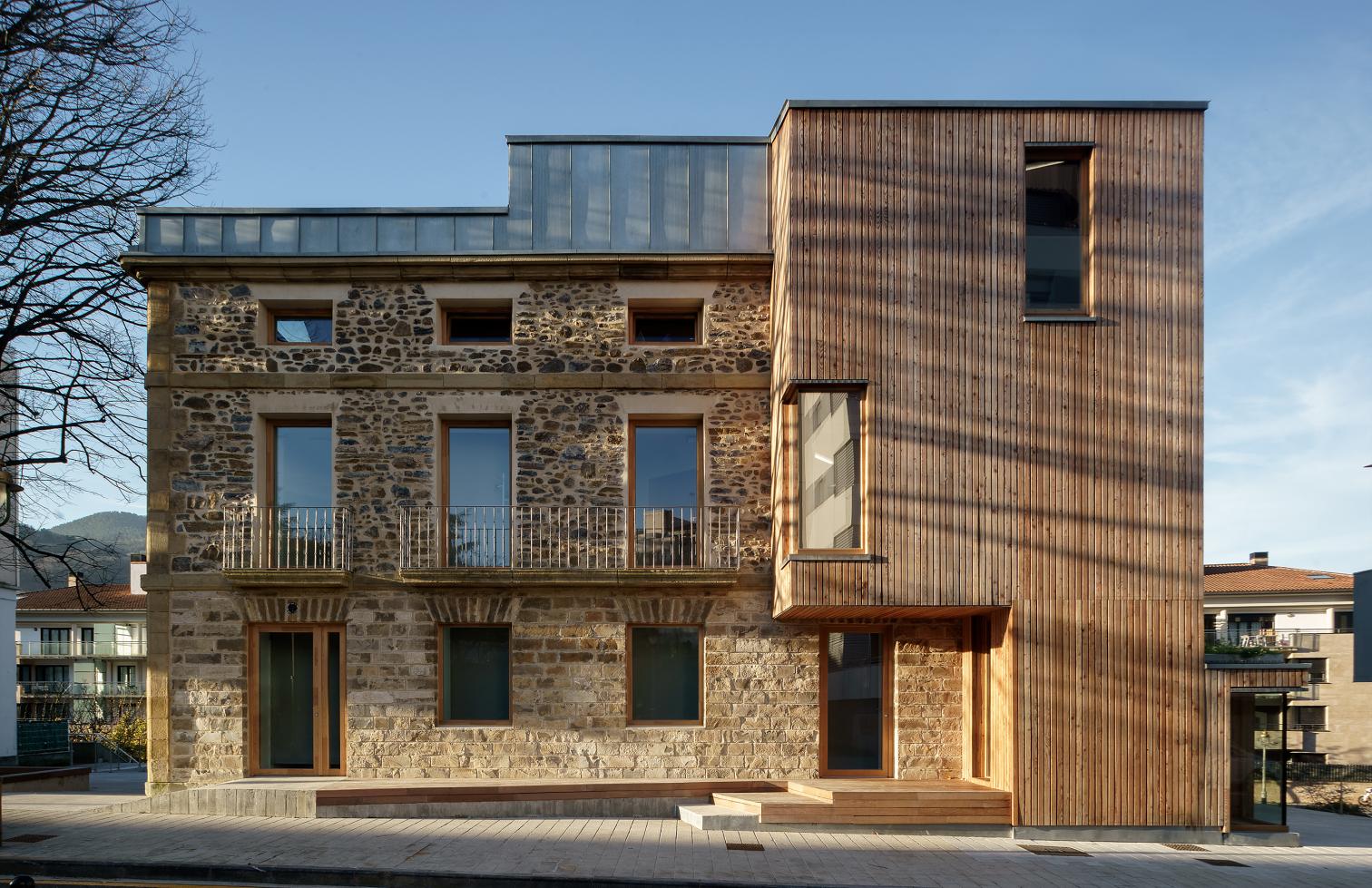 西班牙 Usúrbil 音乐学校改扩建丨Jorge Allende-14