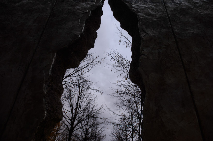 《The Berlin Wall's Crack》(《柏林墙的裂缝》)丨德国-6