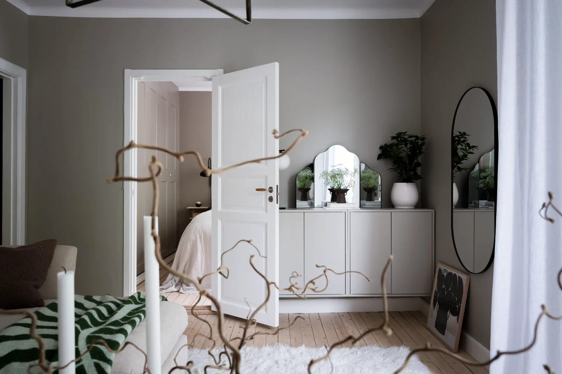 瑞典 50m2 公寓,宁静优雅的灰色调空间-4