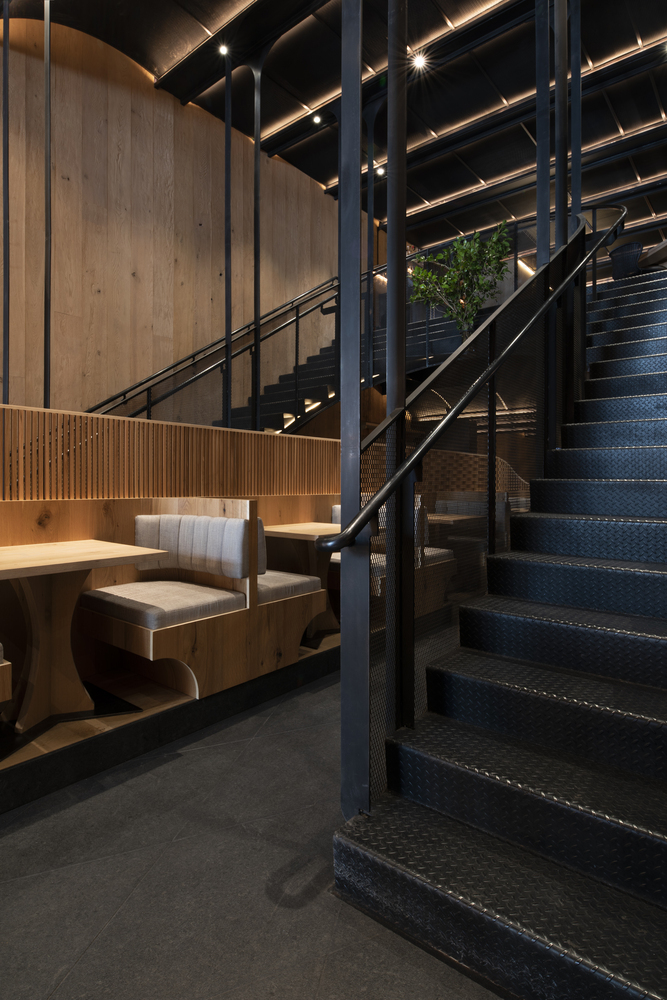 曼哈顿历史遗迹中的精致餐饮空间-33