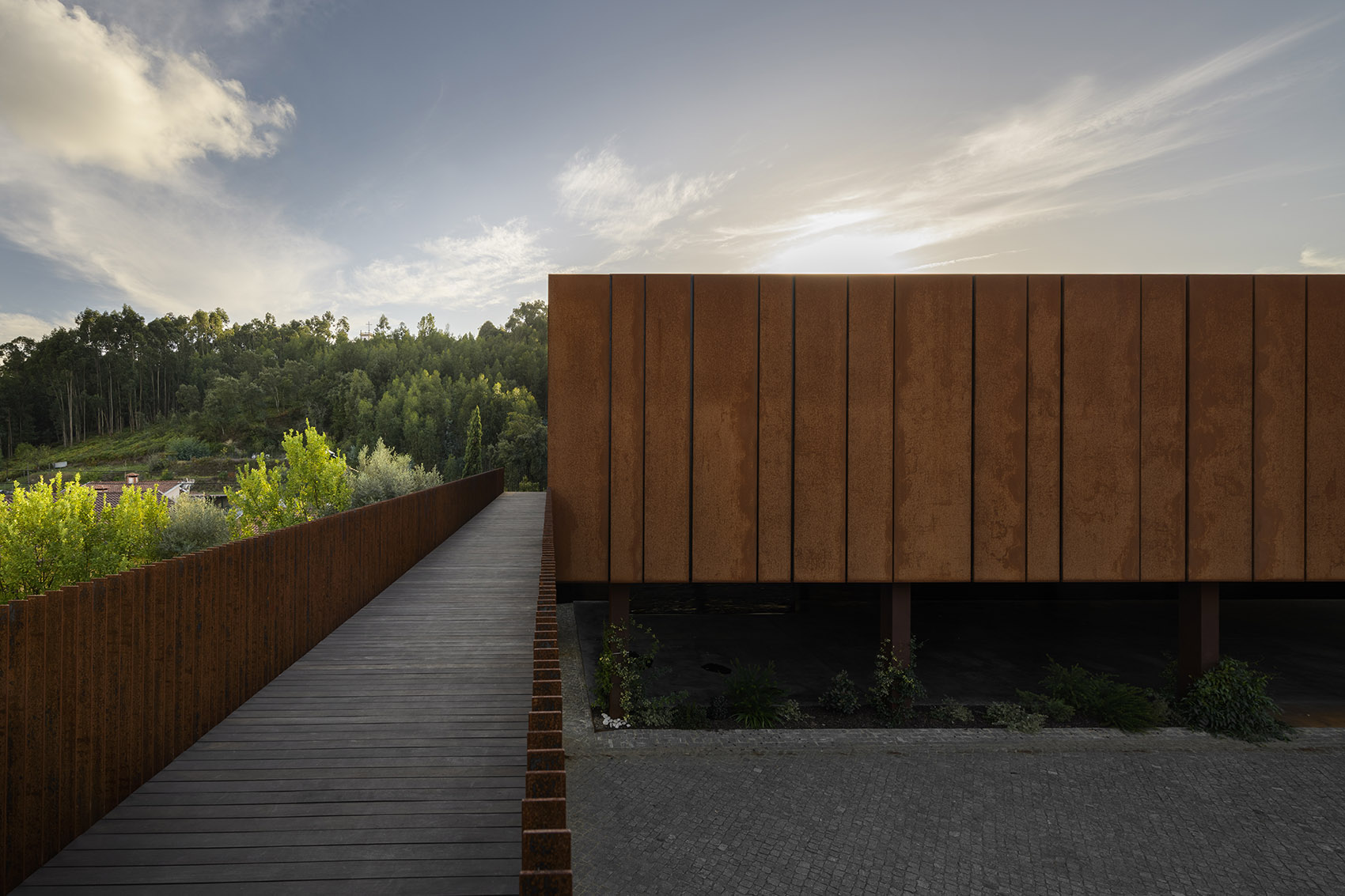 悬浮的盒子，葡萄牙 / MMVarquitectos-14