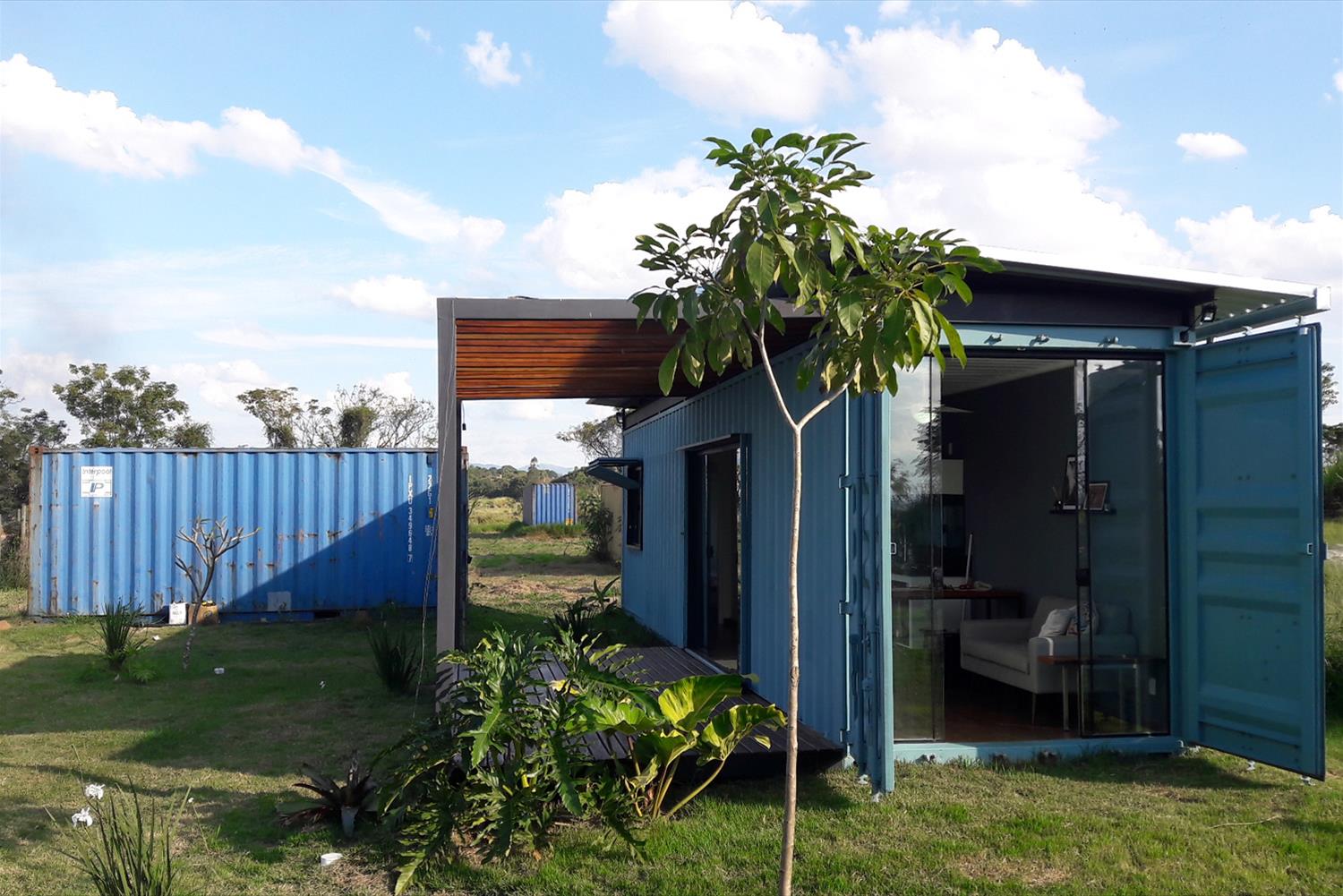 巴西建筑师 Delton Leandro 的集装箱住宅设计-3