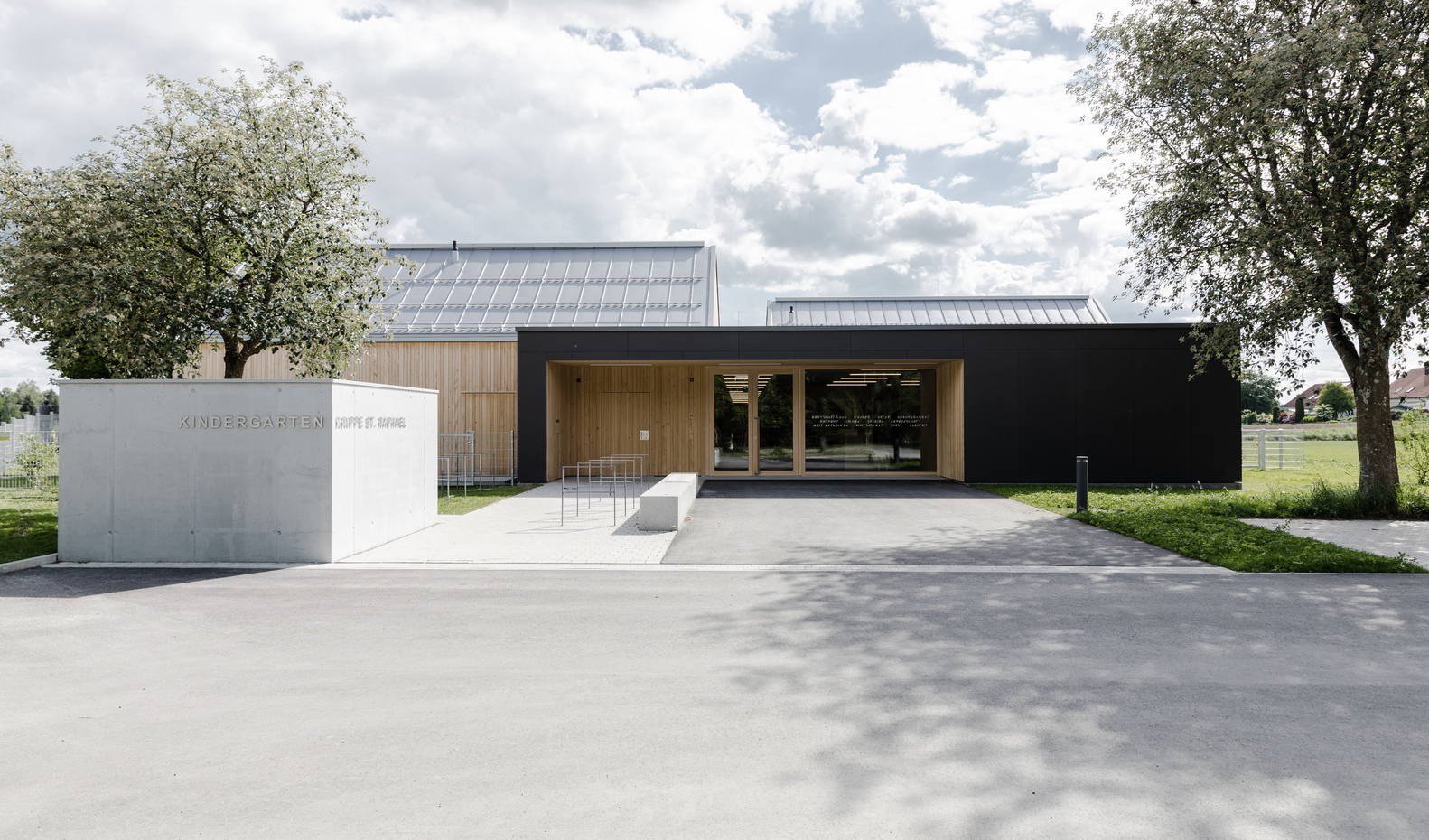 德国乡村的绿色环保幼儿园设计-17