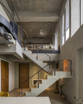 开放式设计的家庭住宅  AB House