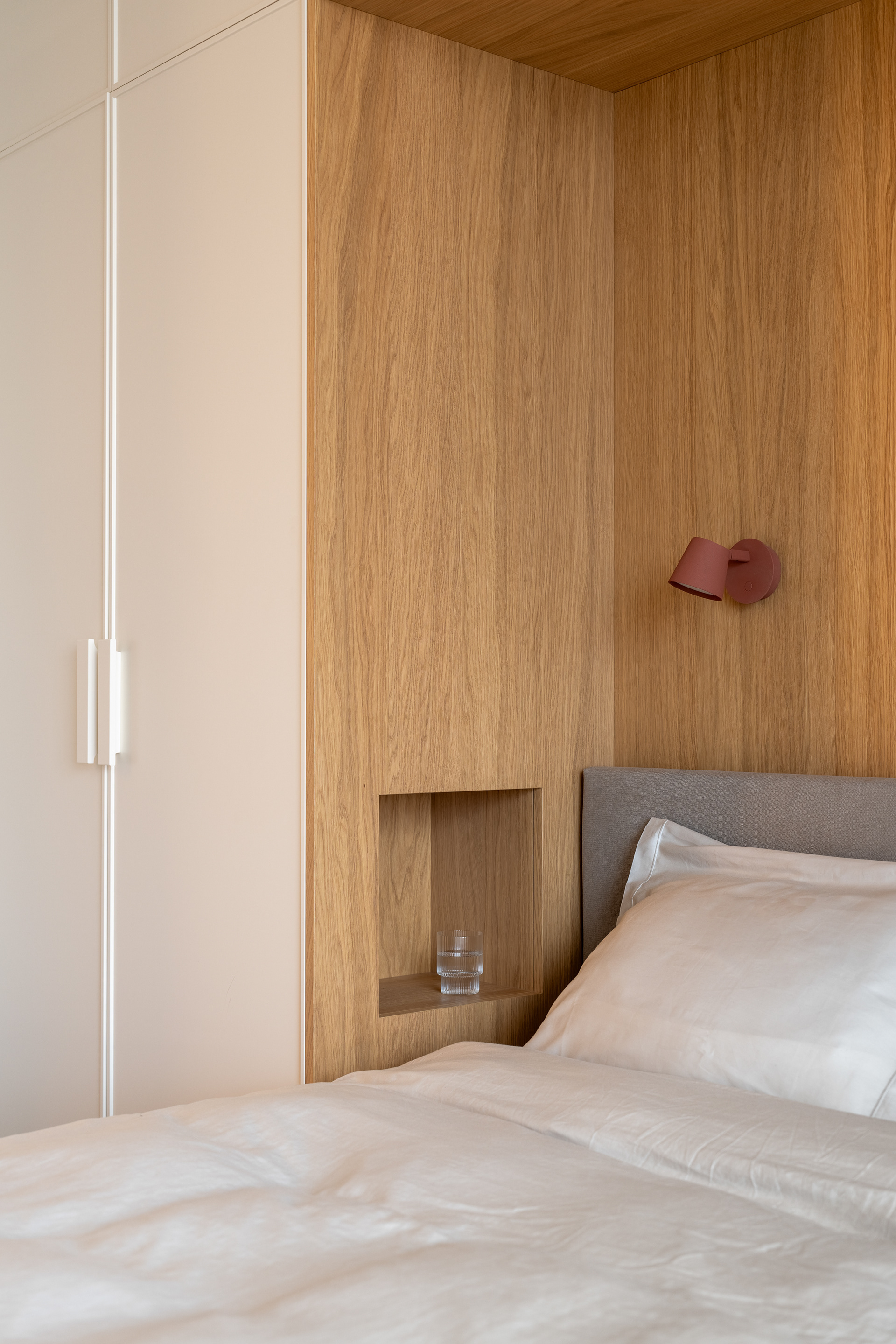 VSLKVSKA | A two-story apartment design-55