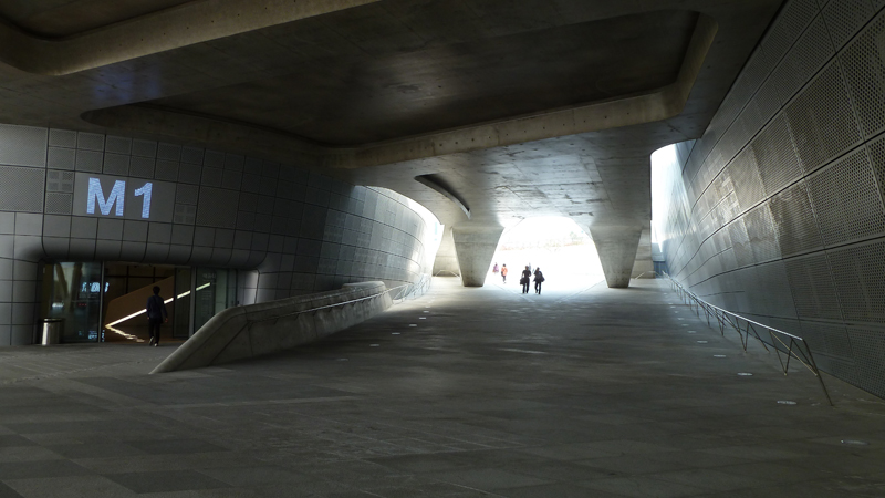 Dongdaemun Design Plaza（东大门设计广场）丨韩国首尔丨Zaha Hadid Architects（扎哈·哈迪德建筑师事务所）-9
