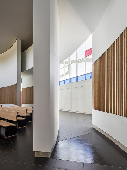 耶稣会高中教堂-17