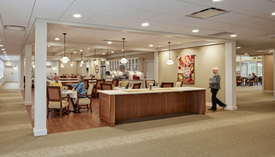 百年橡树下的温馨记忆护理社区-9