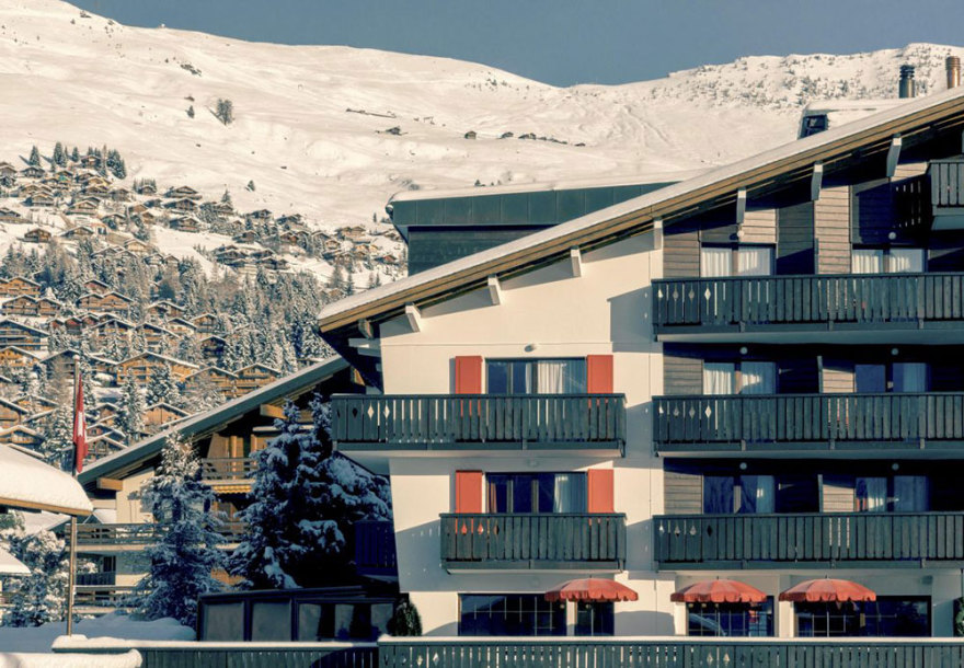 瑞士实验性高山酒店 | 时尚与传统的完美融合-22