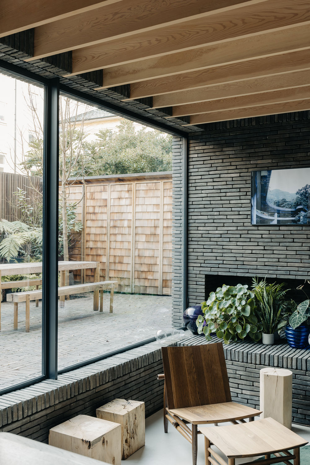 伦敦设计师的暗砖时尚家居-5