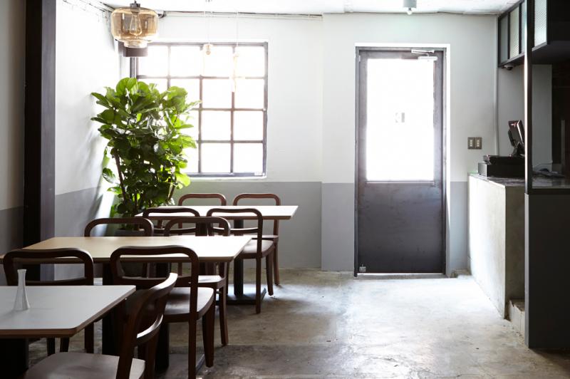 50 平小空间大改造 | 西班牙风格餐厅设计-3