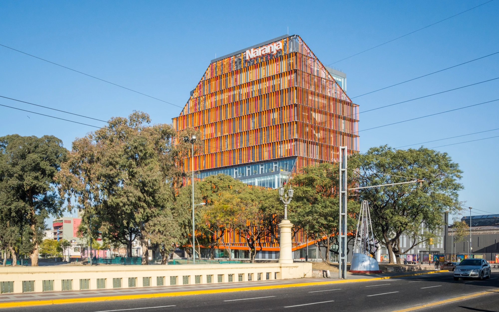 橙色大楼 · 创新,效率与愉悦的办公空间-18