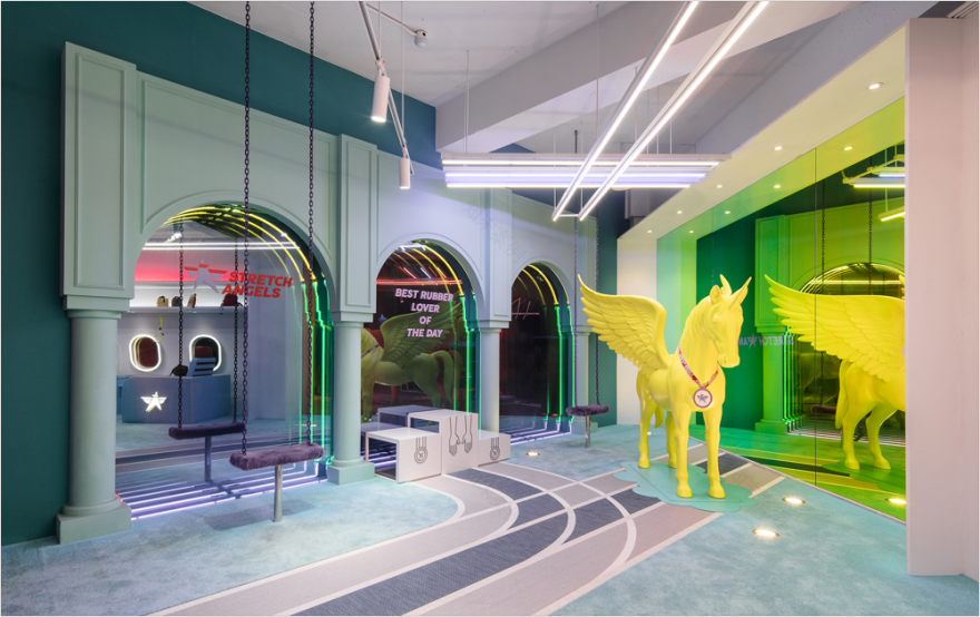 首尔 Stretch Angels 旗舰店,空中旅行主题的零售空间设计-14