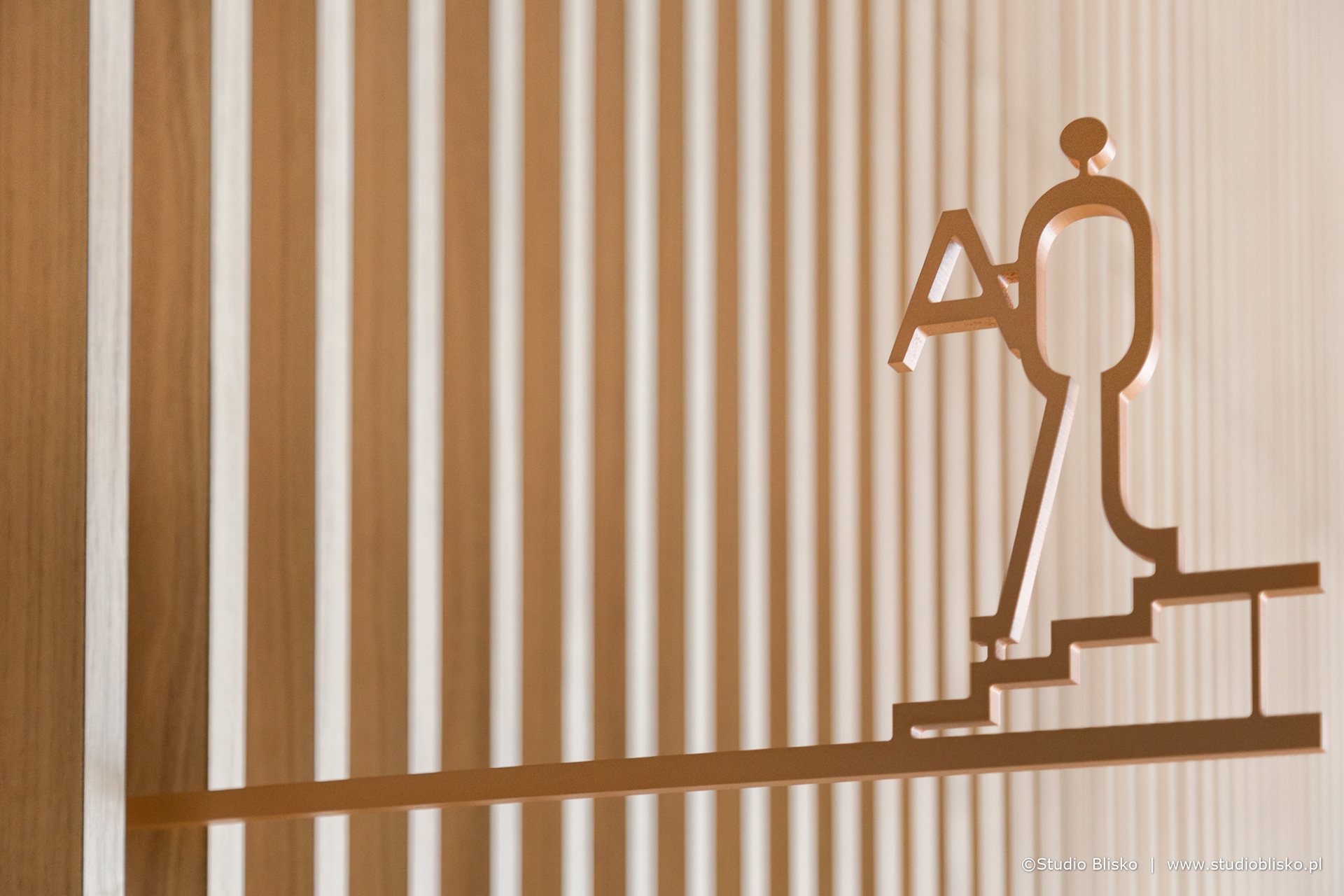 普鲁德尼中心-环境标识设计-8