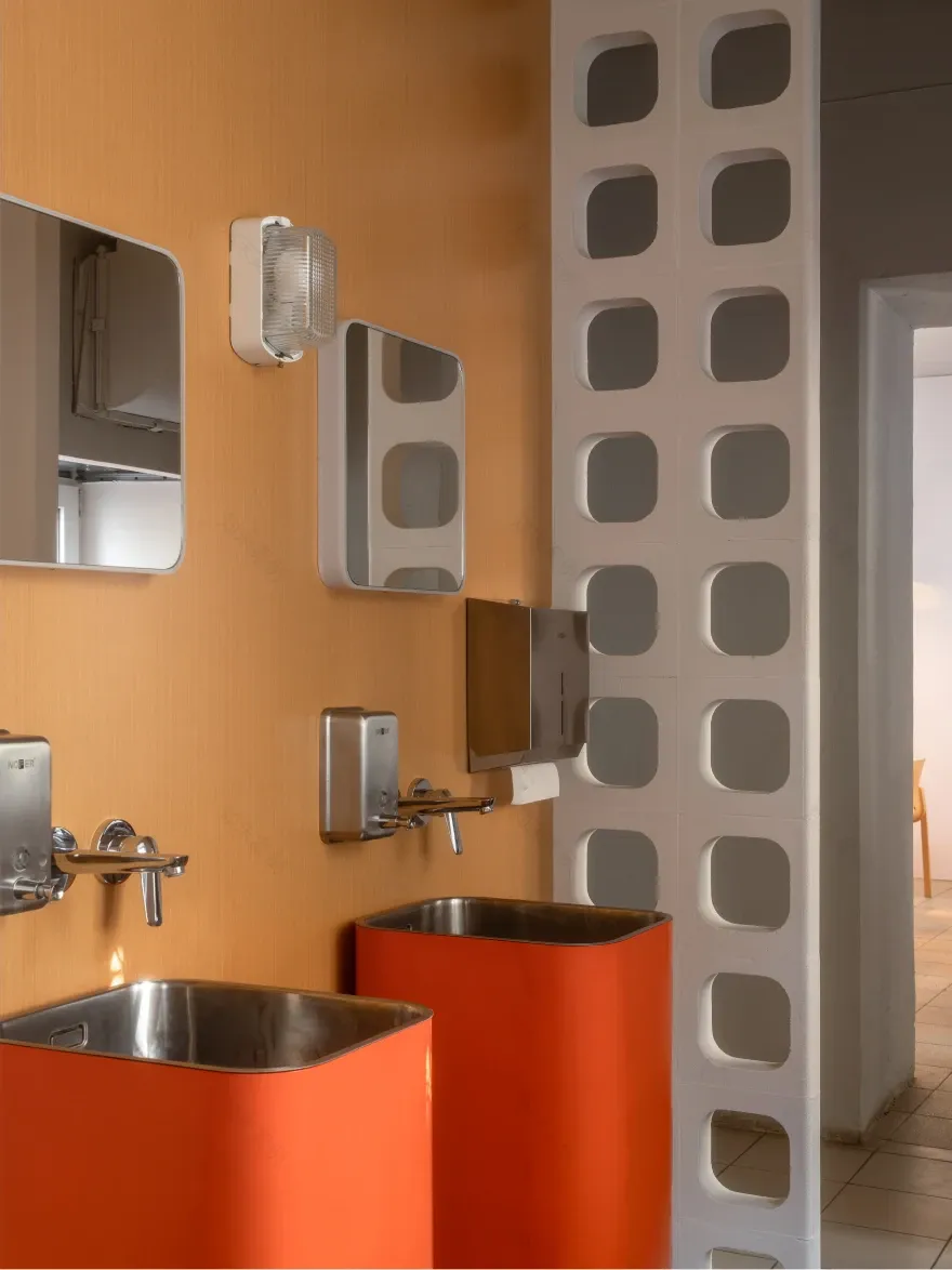 Кофейня в усадьбе XIX века в Екатеринбурге по проекту Zavod11-25