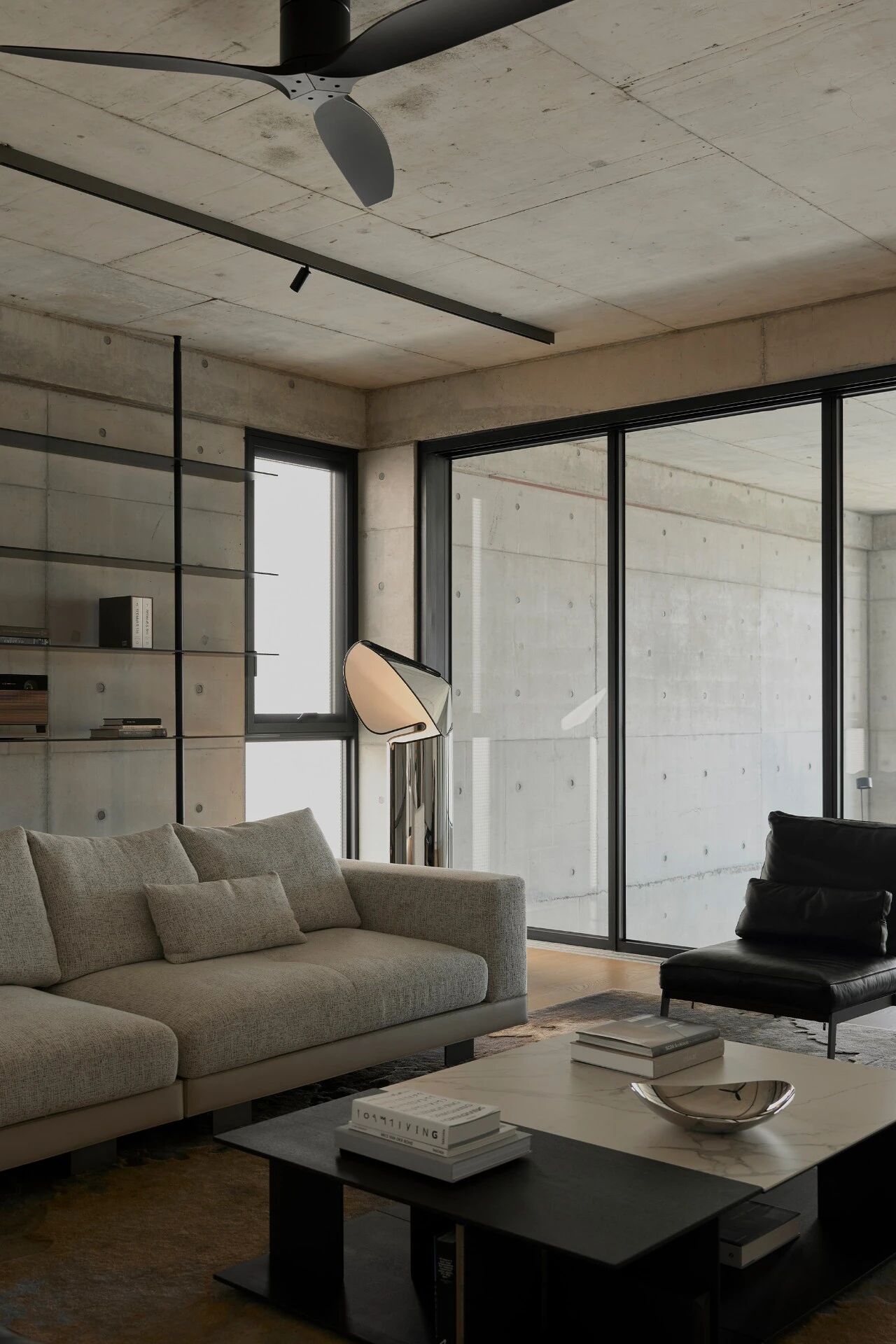 G 屋；G 宅（这里若有更多语境，能更准确翻译G代表的含义，比如可能是人名、地名首字母等） 丨Atelier01  A01-18