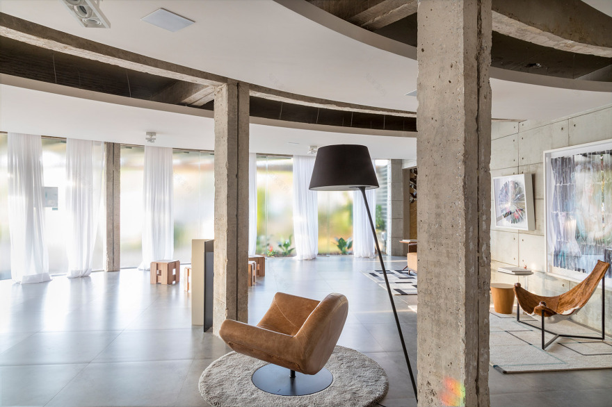 六一艺廊,巴西利亚 / Debaixo do Bloco Arquitetura-39