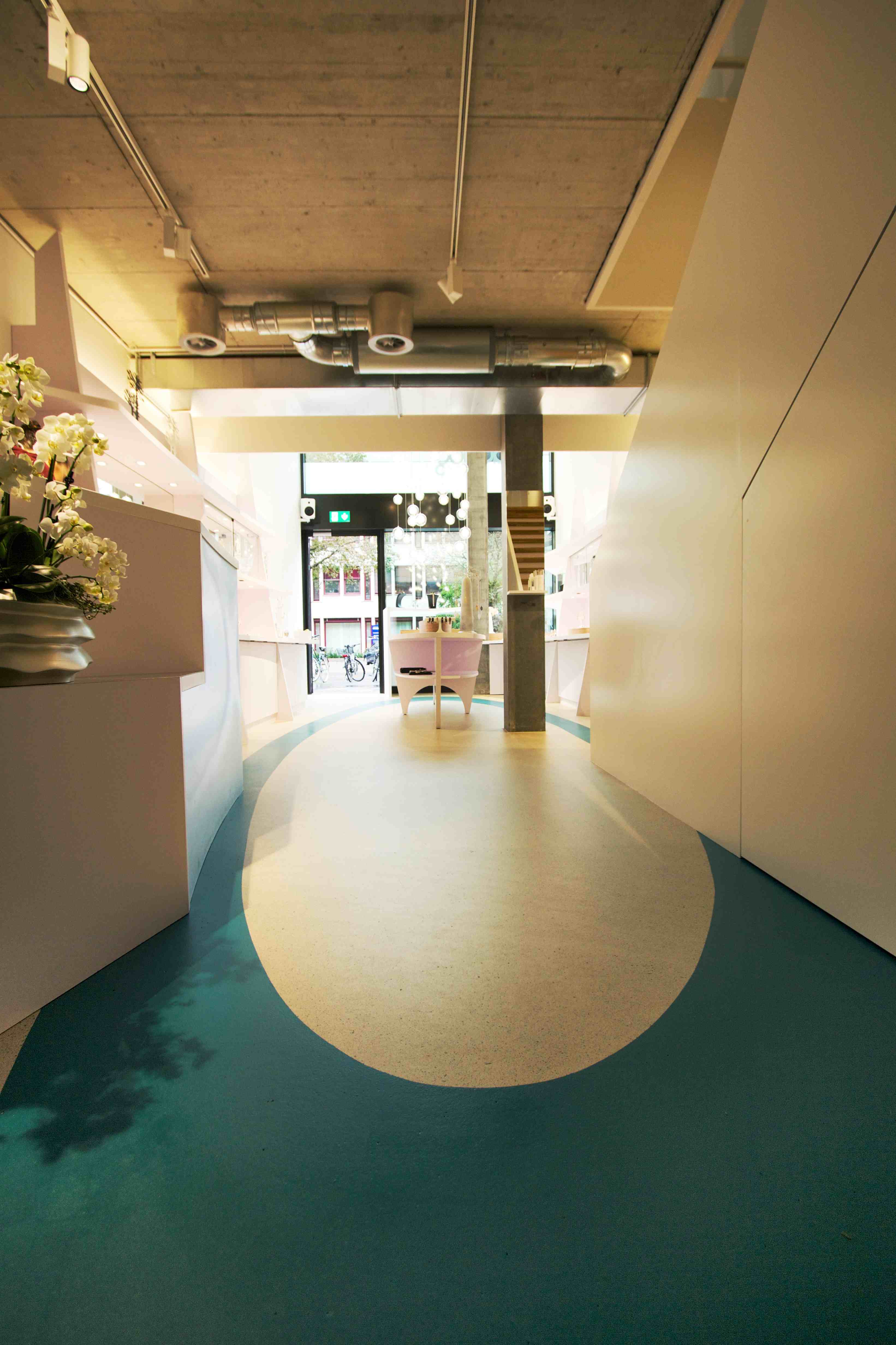 瑞士阿尔莫格珠宝店 | 沉船寻宝的室内设计-18