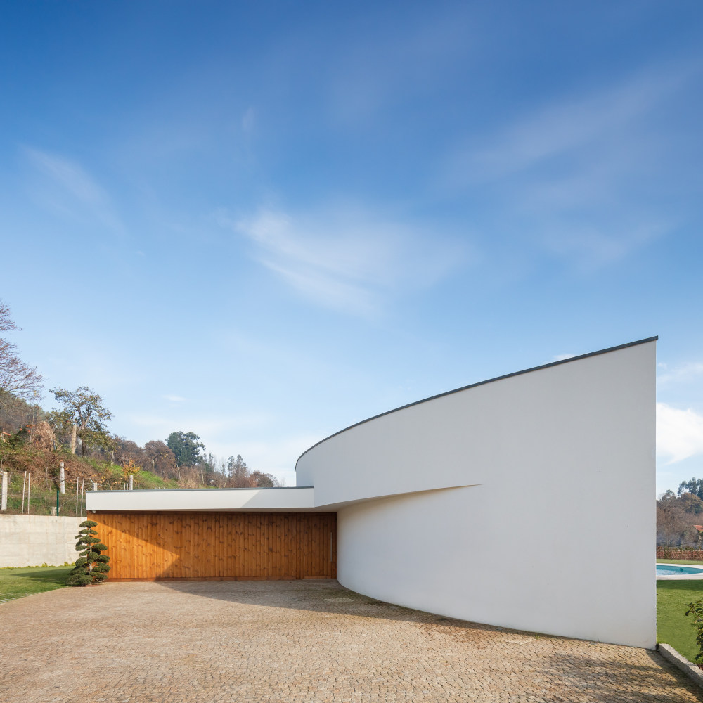 葡萄牙 Arouca 住宅 | 融入自然的"天眼"建筑-32