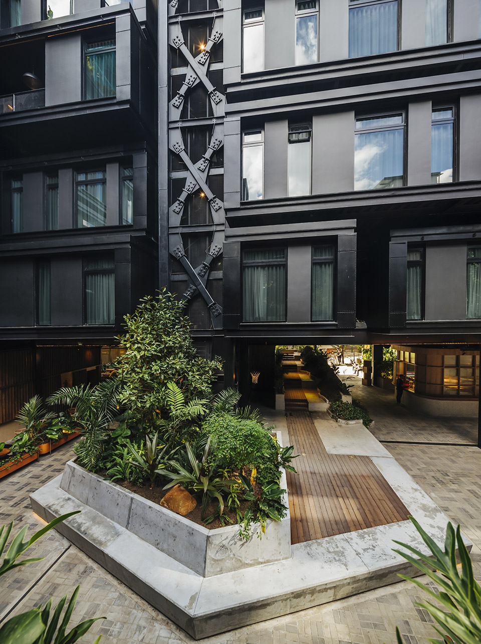 麦德林Click Clack酒店,哥伦比亚 / Plan:B Arquitectos-61