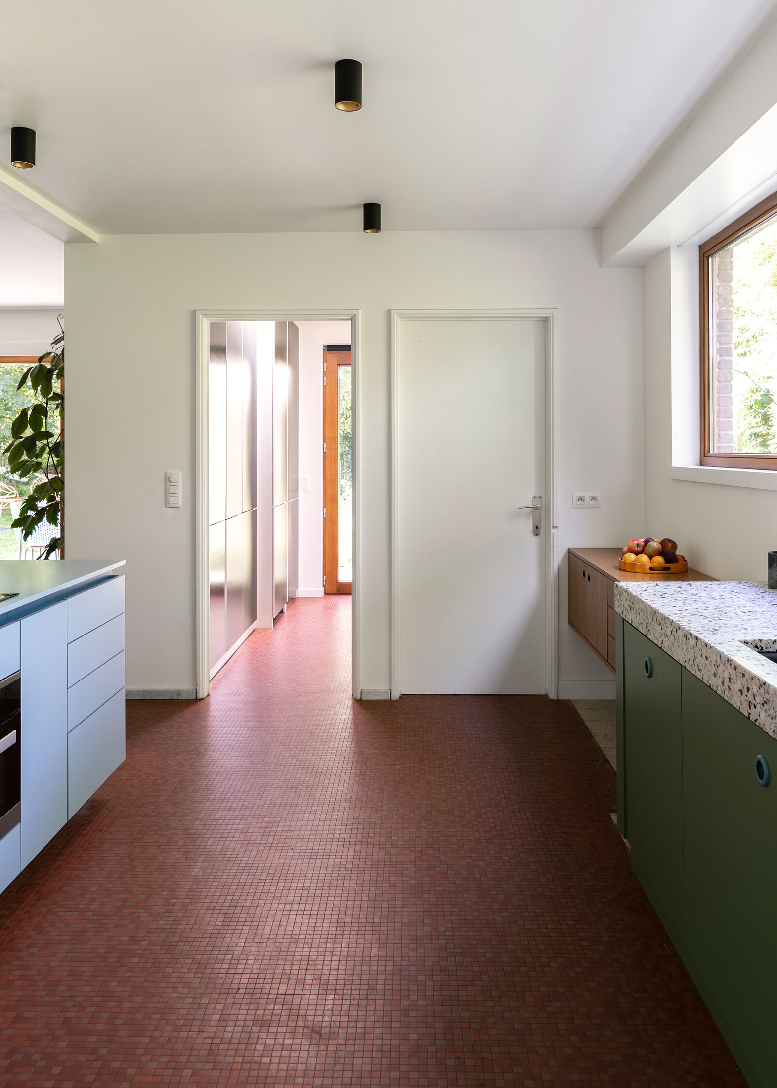 比利时历史医生住宅及诊所改造项目丨Dries Otten和Axelle Vertommen-16