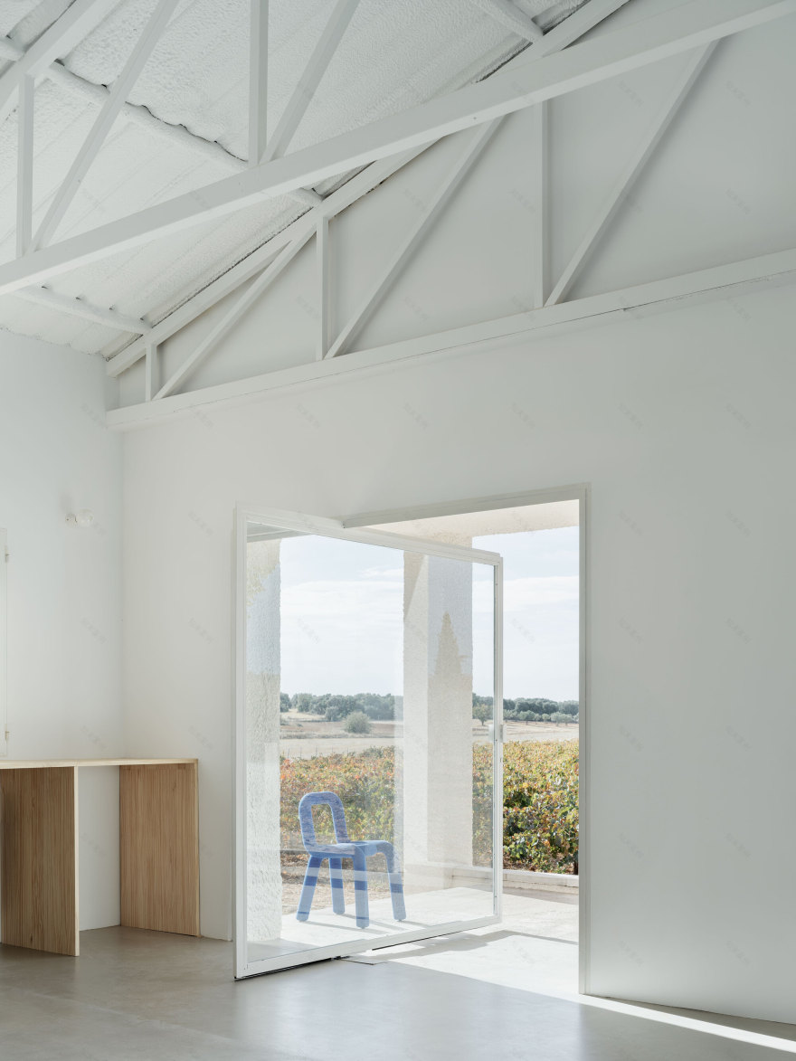 原始房屋丨西班牙丨HANGHAR-21