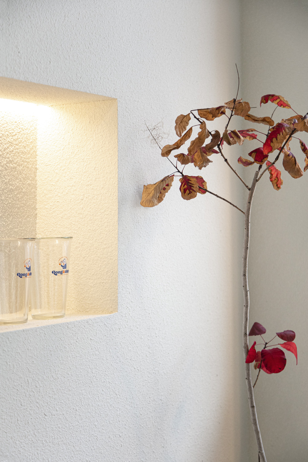 首尔 50 平小空间打造出的工业风咖啡厅-23