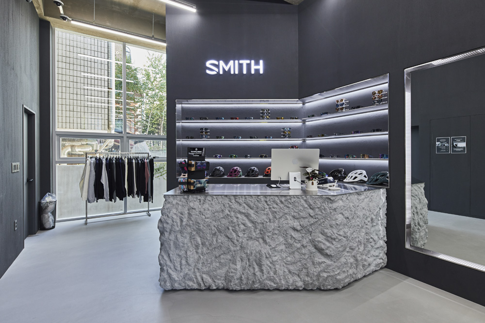 高级运动服装店设计，打造现代与传统的完美融合-3