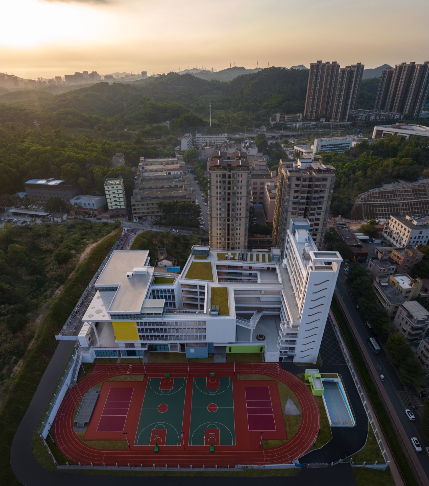 深圳市龙华区福城实验学校 / 深圳大学建筑设计研究院 “钟中+钟波涛”工作室-19