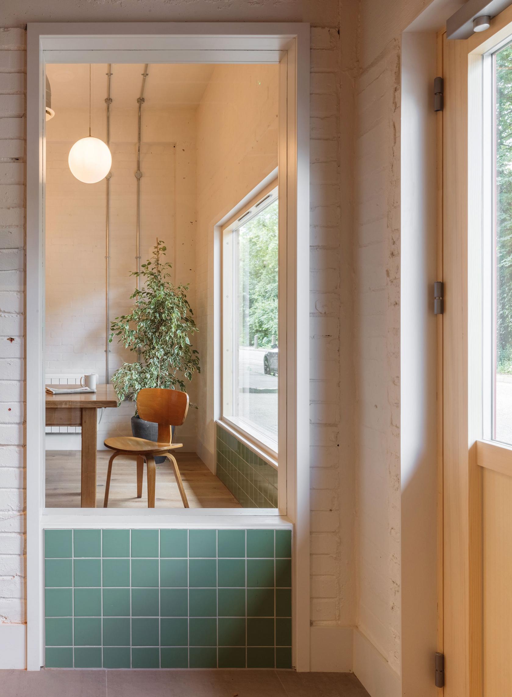 Holland Harvey designs homeless shelter and cafe in London    荷兰哈维在伦敦设计无家可归者收容所和咖啡馆。-9