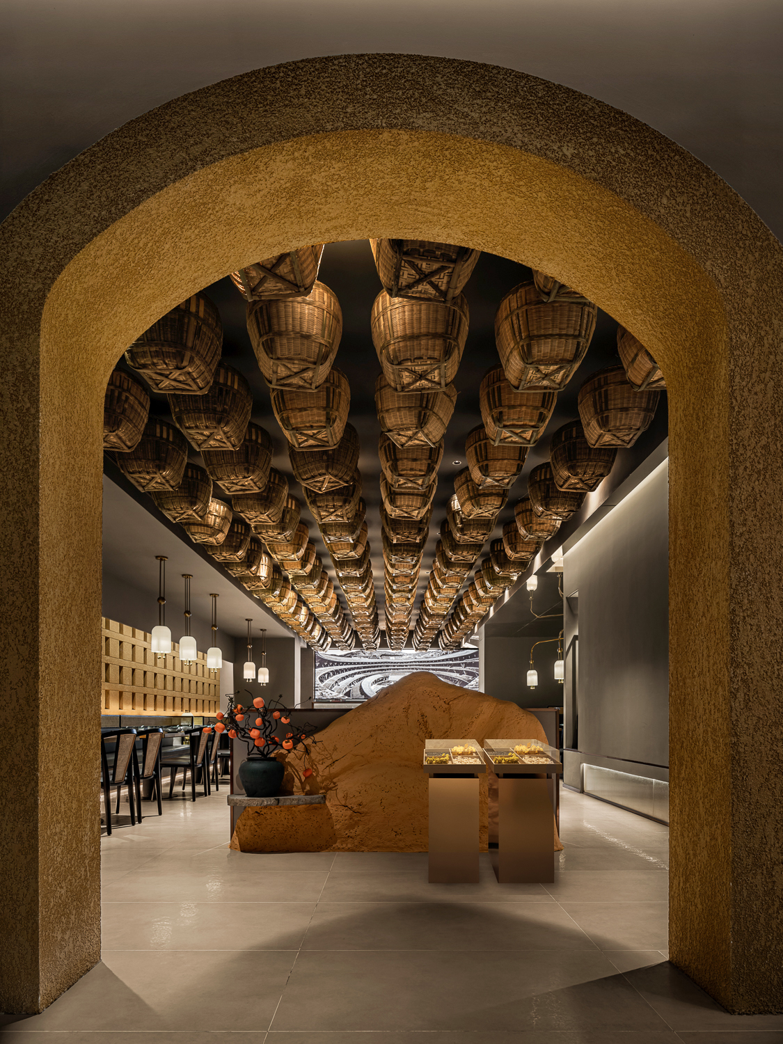 客味 2021 · 丰收客宴,现代版客家围屋餐厅设计丨艺鼎设计-8