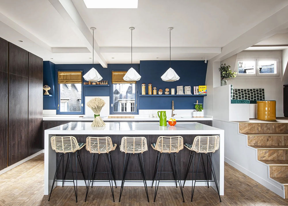 巴黎梦幻两层 Loft 设计，高挑空间与独特书架令人惊叹-17