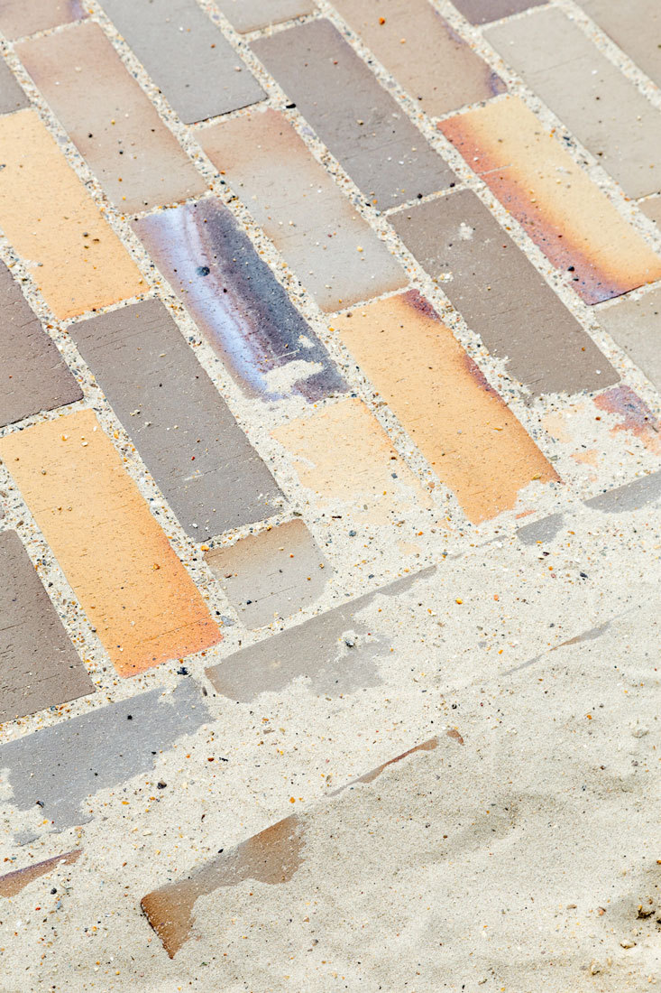 历史砖墙重塑丹麦 Fanø Bad 海滨小镇-9