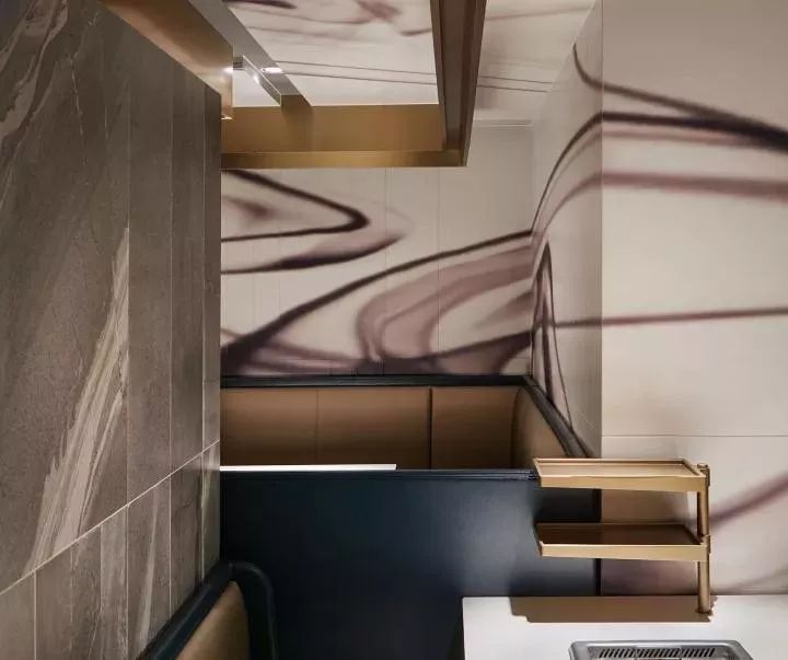 商业丨海底捞演绎现代火锅店-23