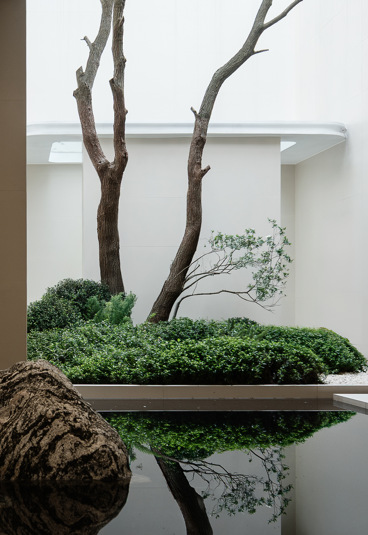 新作 · 悦空间｜重庆1100㎡ 森系别墅,静谧共生丨中国重庆丨重庆悦空间设计-7