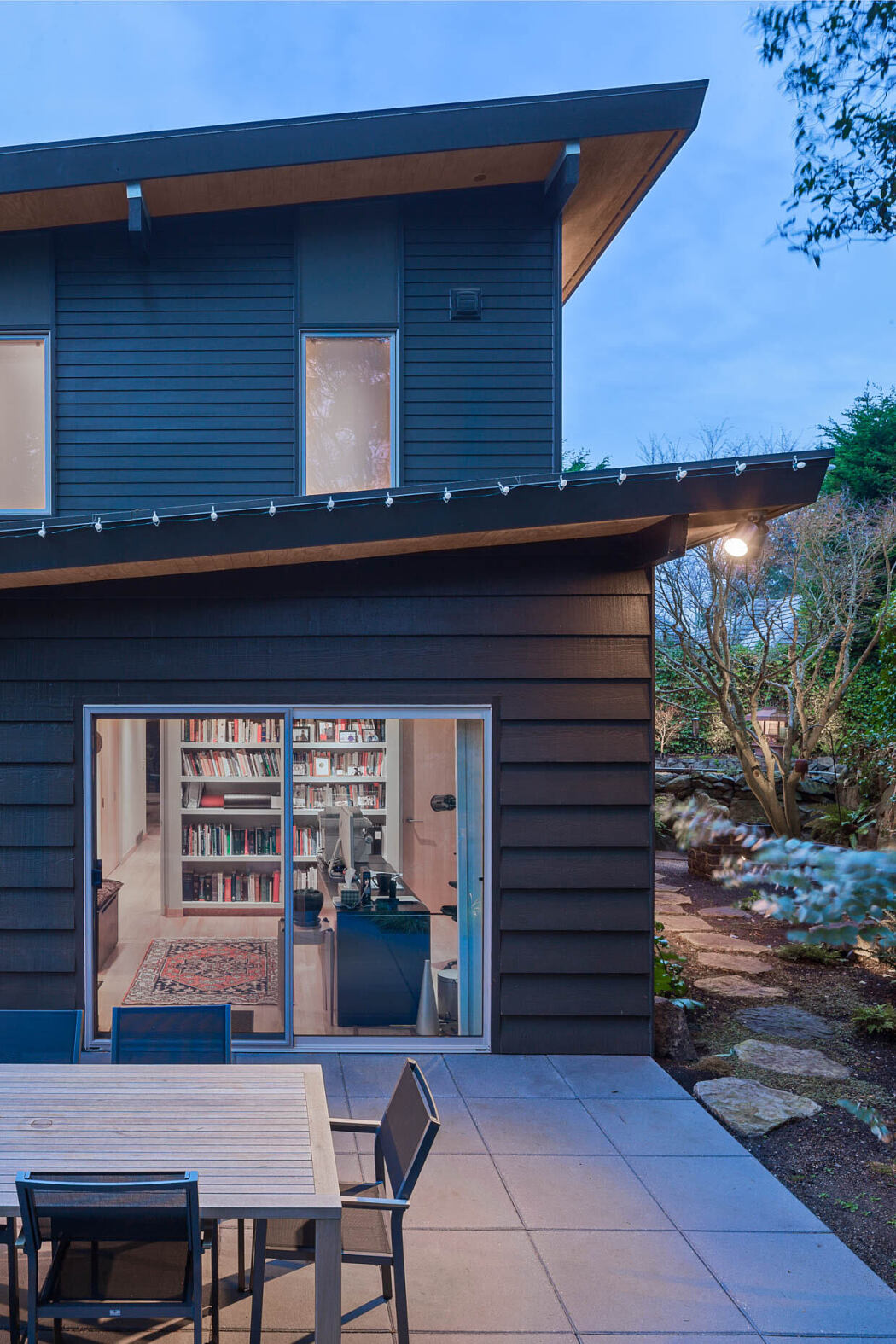 Seattle 中世纪避难所 | 简约美学与自然融合-9