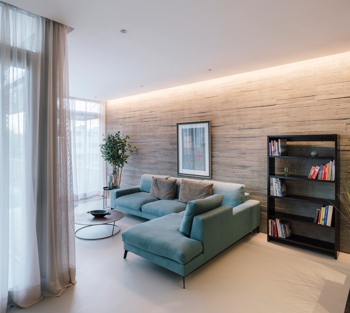 马德里锯齿形屋顶住宅-10