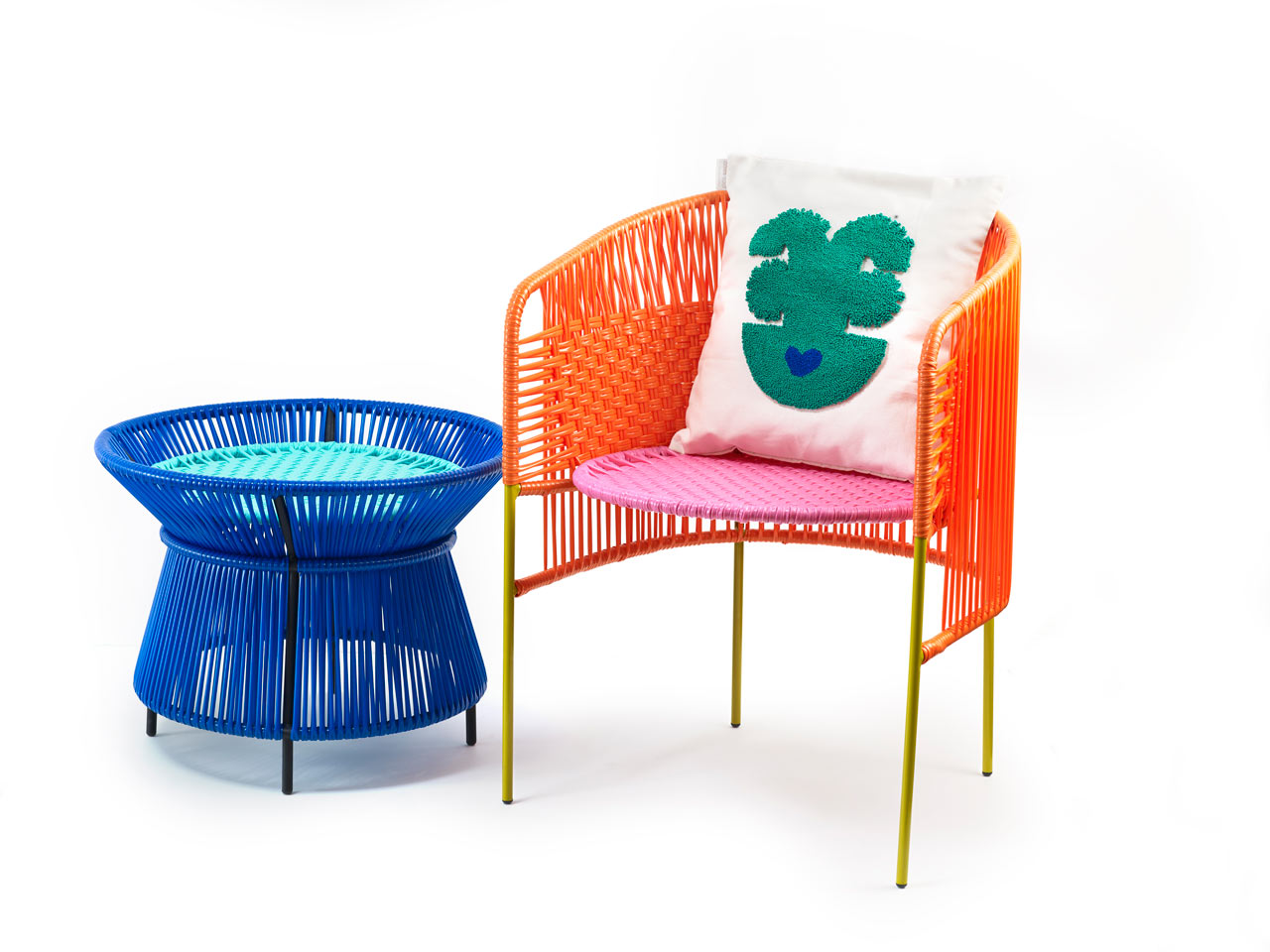 ames Launches CARIBE, a Colorful Outdoor Collection Made of Recycled Plastic-0