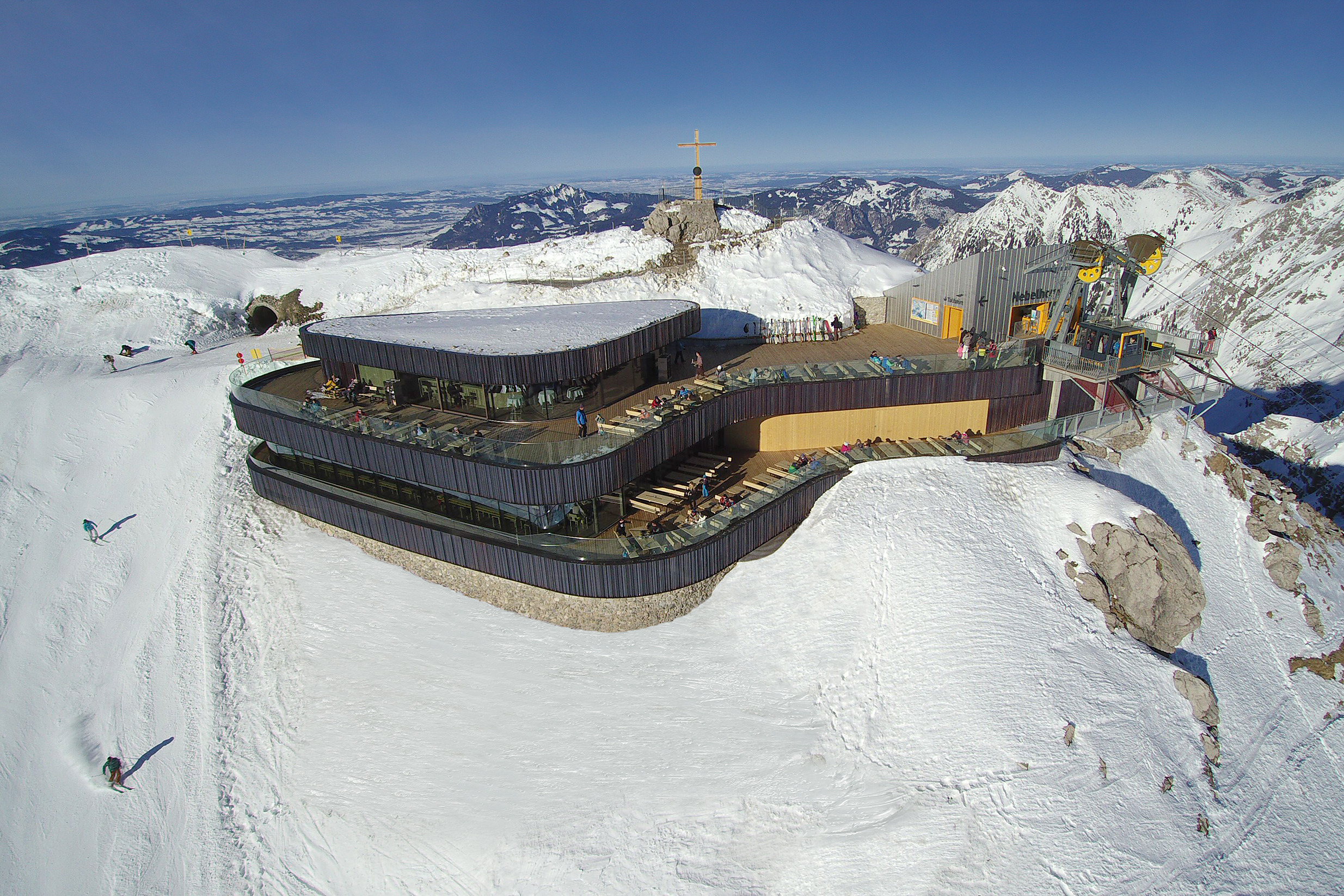 Nebelhorn 峰顶餐厅与缆车站翻新设计-17