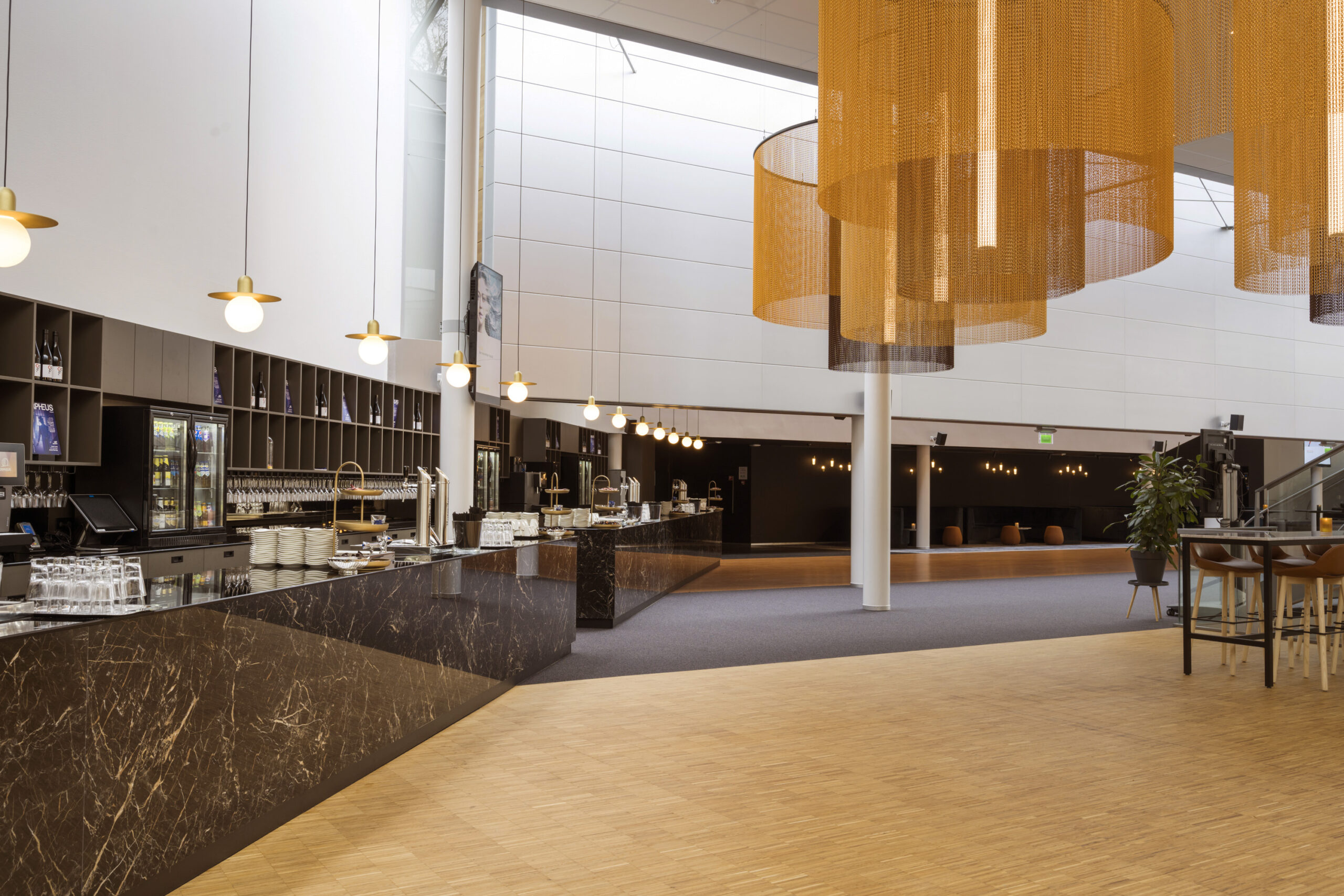 Foyer en VIP-lounge theater & congres Orpheus - HEYLIGERS architects-8