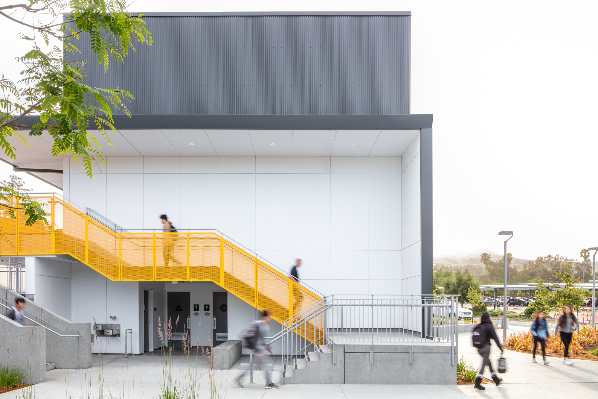 Piedmont Hills High School Science and Life Skills Complex / LPA-18