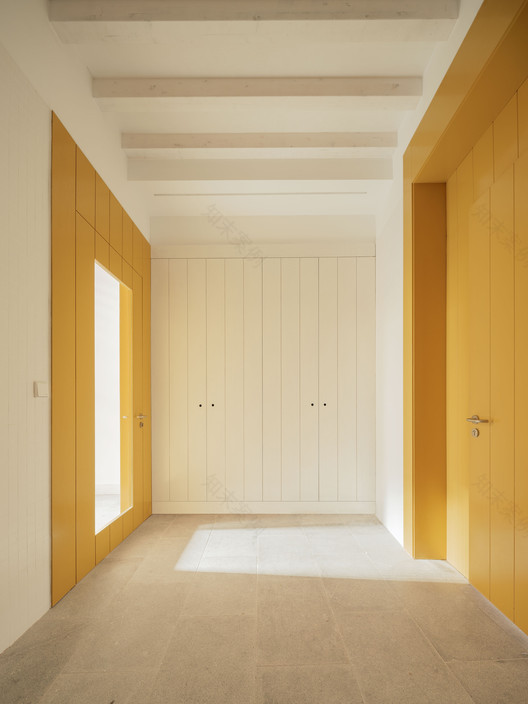 古城区的绿色复兴 · 奥伦塞公共住房 Vilar 3-23