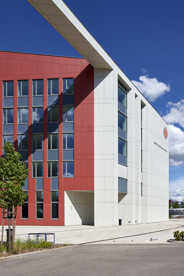 公共服务大学丨匈牙利布达佩斯丨FintaStudio-10