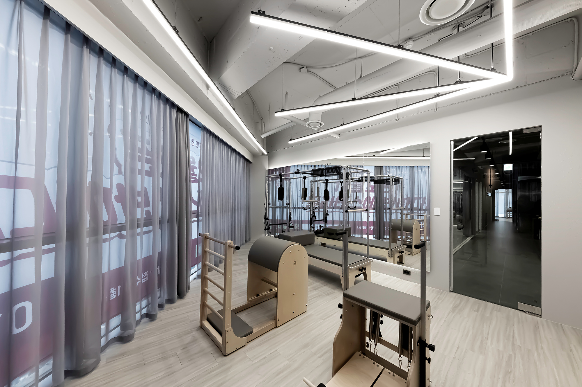 高级灰的 95 平米公寓 | 现代极简风的魅力-10