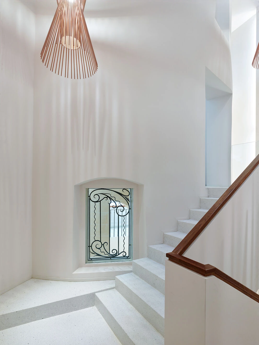 堡 8  或  bourg 8  （具体含义需结合更多语境来确定）丨瑞士洛桑丨CCHE-9