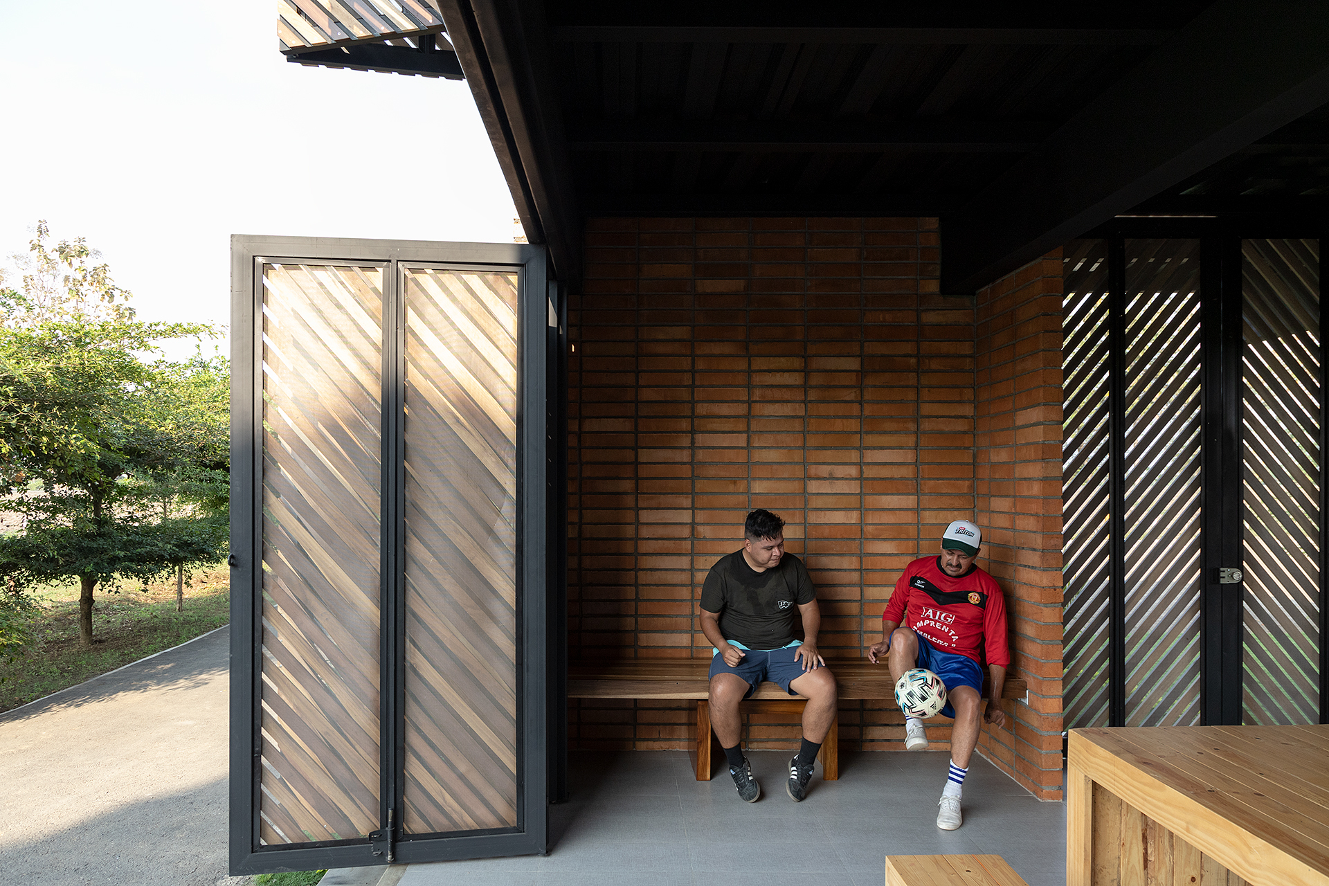 La Pradería Sports Integration Center for Rural Areas / Natura Futura Arquitectura-9