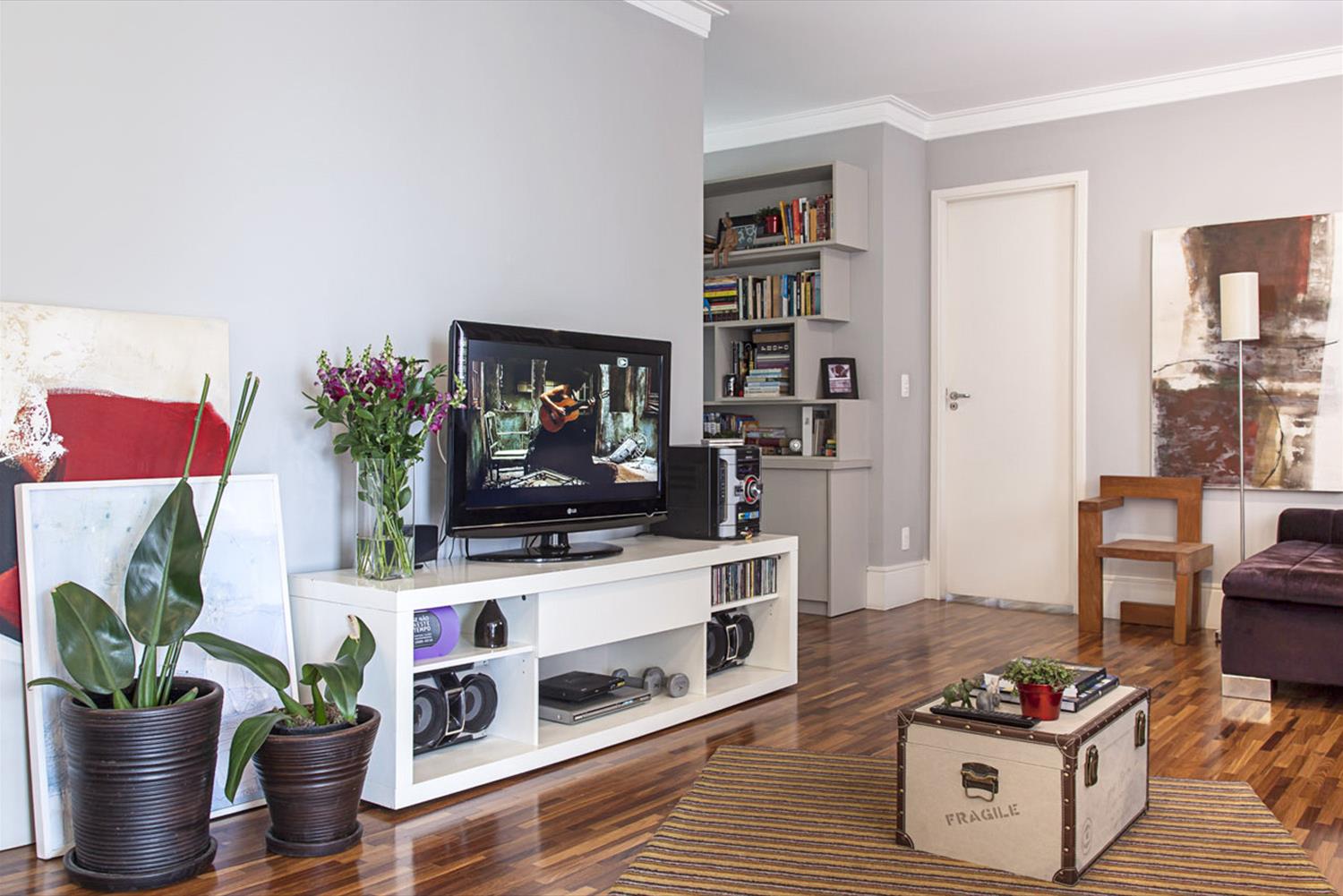 巴西 Granja Viana 公寓 | 木质空间打造温馨住宅-6