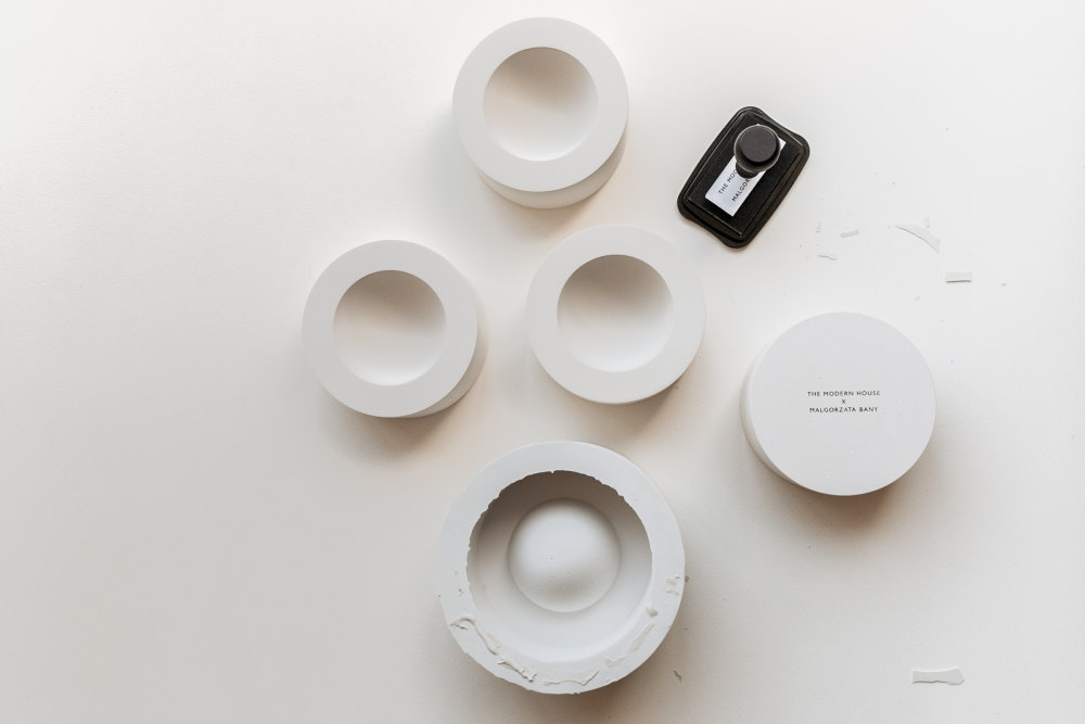 现代之家搬入盒子的碗-1